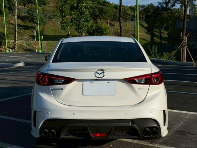 Mazda3 尊榮安全版 認證車 魂動再進化  小改款安全配備齊全  第4張相片