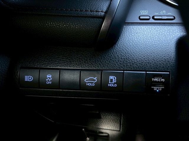 Camry 2.5 汽油豪華 原鈑  日本進口TNGA底盤、純汽油無大電池顧慮、超值甜甜價  第15張相片
