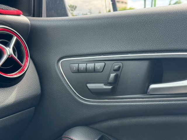 CLA45 Shooting Break 原鈑  經典五門獵跑   45 AMG動力暴力狂野  第11張相片