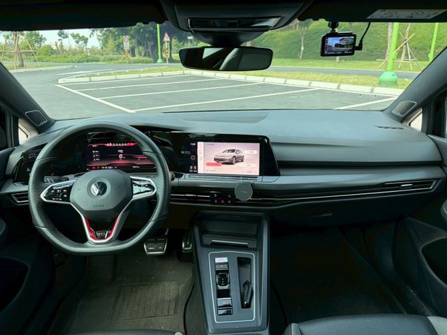 GOLF VIII  第7張相片