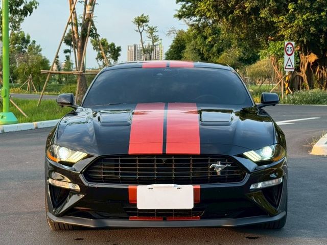 Mustang HP 2.3 低里程認證車  稀有雙門肌肉車  原廠標配就很讚  第3張相片