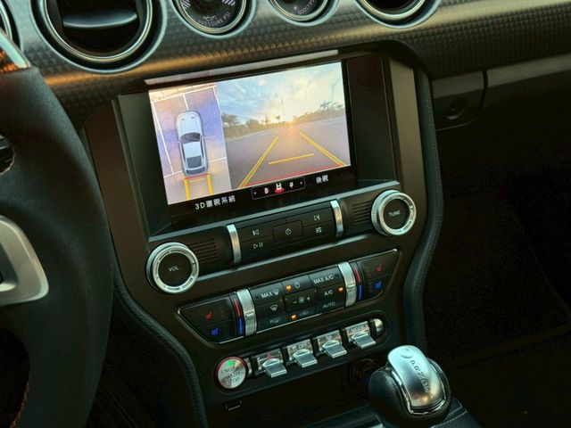 Mustang HP 2.3 低里程認證車  稀有雙門肌肉車  原廠標配就很讚  第12張相片