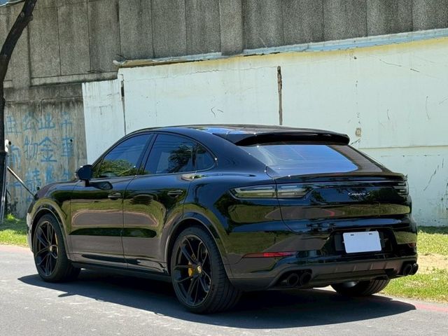 Cayenne Coupe 原鈑  低里程  配備升級多ACC跟車、盲點  第2張相片