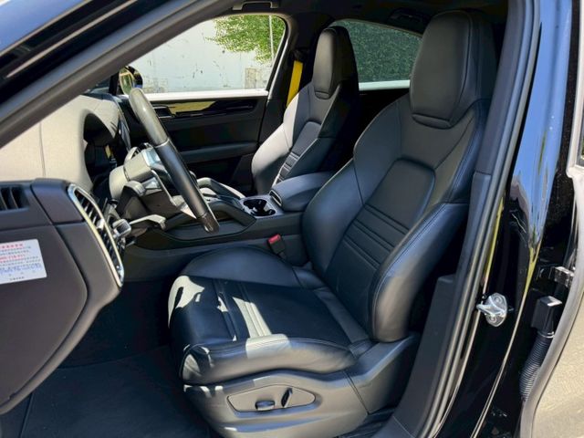 Cayenne Coupe 原鈑  低里程  配備升級多ACC跟車、盲點  第10張相片