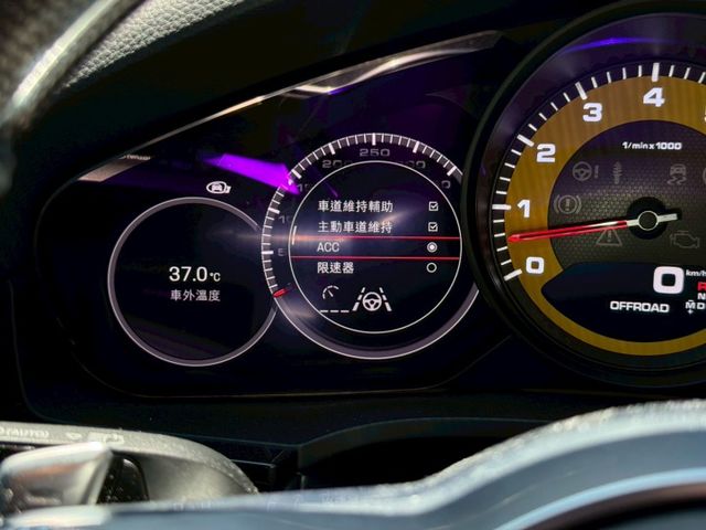 Cayenne Coupe 原鈑  低里程  配備升級多ACC跟車、盲點  第13張相片