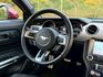 Mustang 認證車 經典美式跑車外型 霸氣肌肉線條搭配低趴車身 操控俐落 動力充沛 日常代步或假日出遊都有駕馭樂趣  第9張縮圖