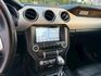 Mustang 認證車 經典美式跑車外型 霸氣肌肉線條搭配低趴車身 操控俐落 動力充沛 日常代步或假日出遊都有駕馭樂趣  第11張縮圖