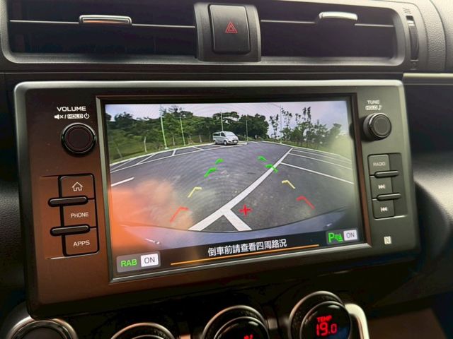 BRZ 原鈑漂亮車  雙門熱血小跑車  自排配智慧駕駛輔助系統安全更加分  第12張相片