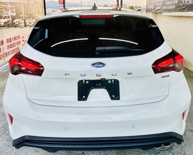 潔承汽車｜FOCUS｜1.5｜ST-line｜渦輪增壓｜原鈑件｜YES認證  第4張相片
