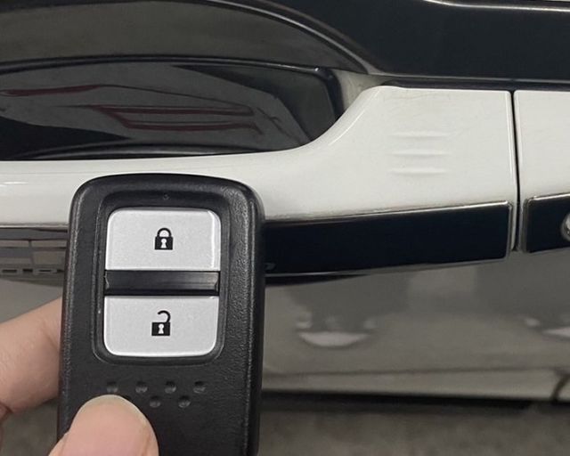 潔承汽車｜CR-V｜1.5｜渦輪增壓｜小排量大馬力｜省稅｜實跑12.4萬公里｜可認證  第7張相片