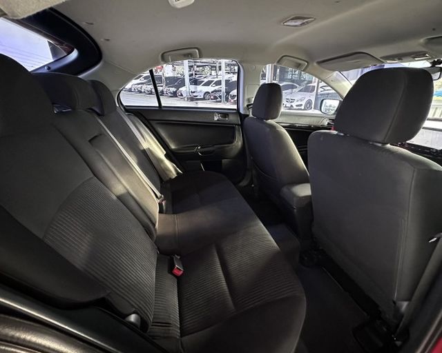 潔承汽車｜Lancer Sportback｜1.8｜日本原裝｜吸睛美型｜省稅｜原鈑件｜YES認證  第20張相片