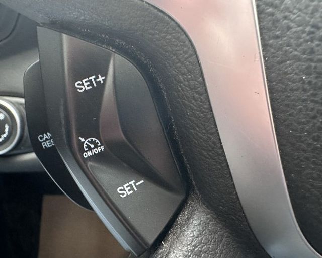 潔承汽車｜KUGA｜1.5｜時尚型｜全景天窗｜全車原鈑件｜YES認證  第12張相片
