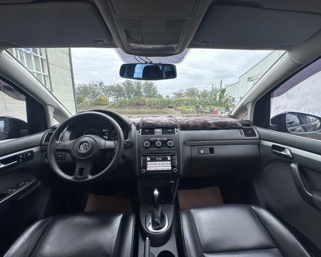 潔承汽車｜TOURAN｜1.6｜柴油｜7人座｜只跑11萬｜可認證  第12張相片