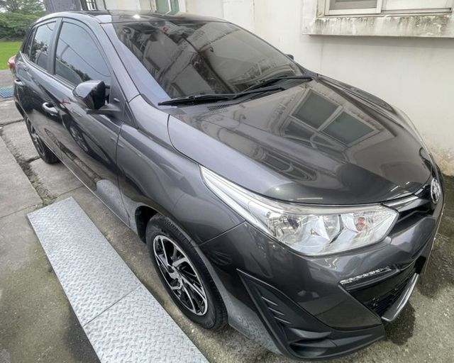 潔承汽車｜YARIS｜1.5｜保值小車｜車美無事故｜實跑6.2萬公里｜已認證  第2張相片