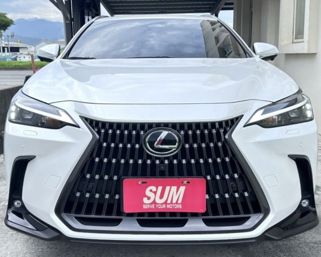 潔承汽車｜NX200｜2.0｜豪華版｜全新改款｜科技配備升級｜空間舒適提升｜全車原漆原鈑件｜只跑6萬4｜原廠保固中  第1張相片