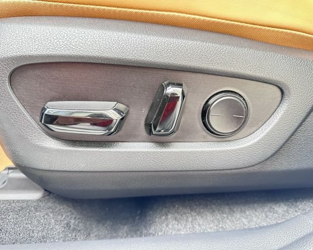 潔承汽車｜NX200｜2.0｜豪華版｜全新改款｜科技配備升級｜空間舒適提升｜全車原漆原鈑件｜只跑6萬4｜原廠保固中  第12張相片