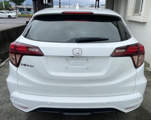 潔承汽車｜HR-V｜1.8｜S版｜省稅金｜原鈑件｜只跑13萬8｜可認證  第3張相片