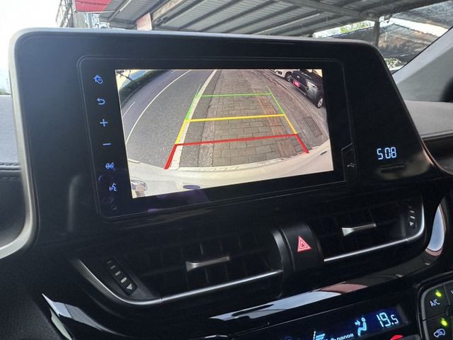 潔承汽車｜C-HR｜1.2｜豪華版｜渦輪增壓｜全車原鈑件｜只跑6萬9｜可認證  第7張相片