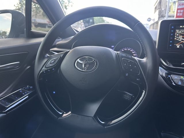 潔承汽車｜C-HR｜1.2｜豪華版｜渦輪增壓｜全車原鈑件｜只跑6萬9｜可認證  第10張相片