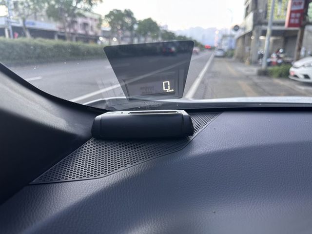 潔承汽車｜C-HR｜1.2｜豪華版｜渦輪增壓｜全車原鈑件｜只跑6萬9｜可認證  第12張相片