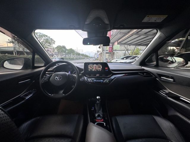 潔承汽車｜C-HR｜1.2｜豪華版｜渦輪增壓｜全車原鈑件｜只跑6萬9｜可認證  第15張相片