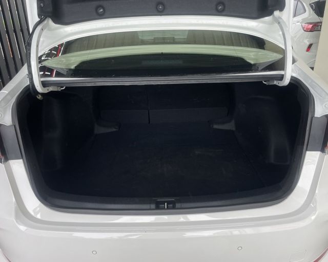 潔承汽車｜ALTIS｜1.8｜12代｜汽油｜免鑰匙｜安卓機｜認證車｜只跑5萬｜原廠保固中  第18張相片