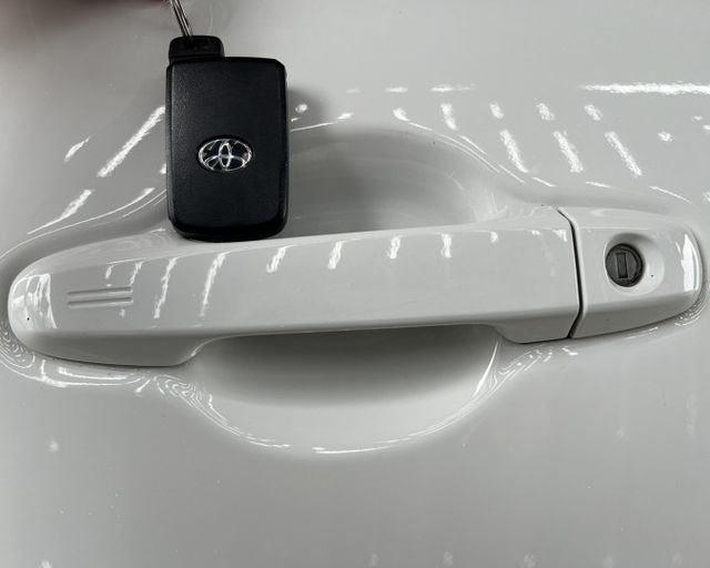 潔承汽車｜SIENTA｜1.8｜豪華版版｜5人座｜I key免鑰｜安卓機｜衛星導航｜倒車顯影｜原鈑件｜已認證  第5張相片