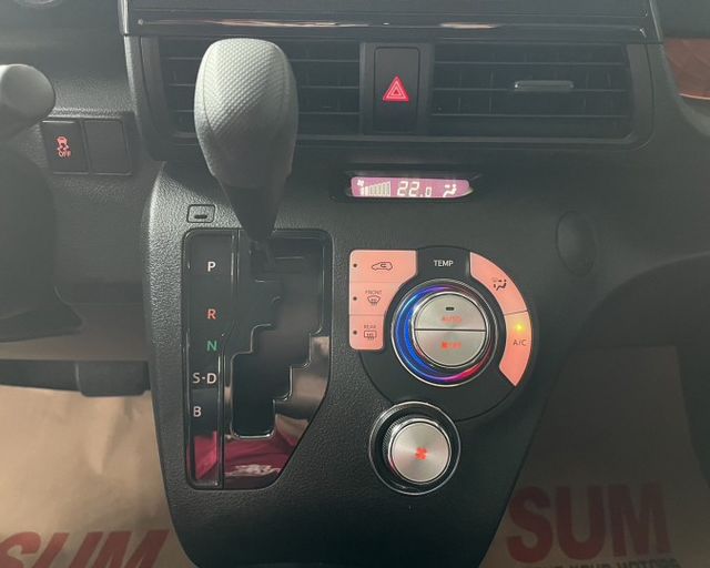 潔承汽車｜SIENTA｜1.8｜豪華版版｜5人座｜I key免鑰｜安卓機｜衛星導航｜倒車顯影｜原鈑件｜已認證  第7張相片