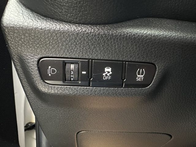 潔承汽車｜Picanto｜1.2｜GT-Line｜免鑰匙｜原鈑件｜實跑9萬｜已認證  第8張相片