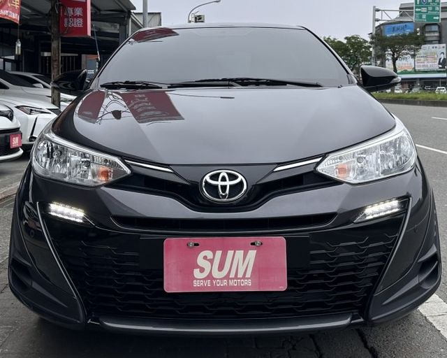 潔承汽車｜Yaris｜1.5｜衛星導航｜倒車顯影｜Apple CarPlay｜僅跑5萬2｜認證車  第1張相片