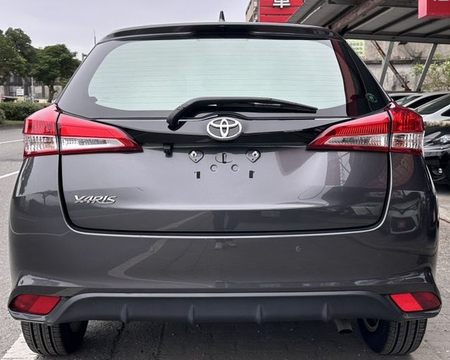 潔承汽車｜Yaris｜1.5｜衛星導航｜倒車顯影｜Apple CarPlay｜僅跑5萬2｜認證車  第3張相片
