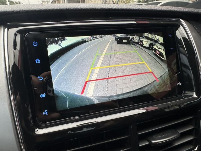 潔承汽車｜Yaris｜1.5｜衛星導航｜倒車顯影｜Apple CarPlay｜僅跑5萬2｜認證車  第7張相片