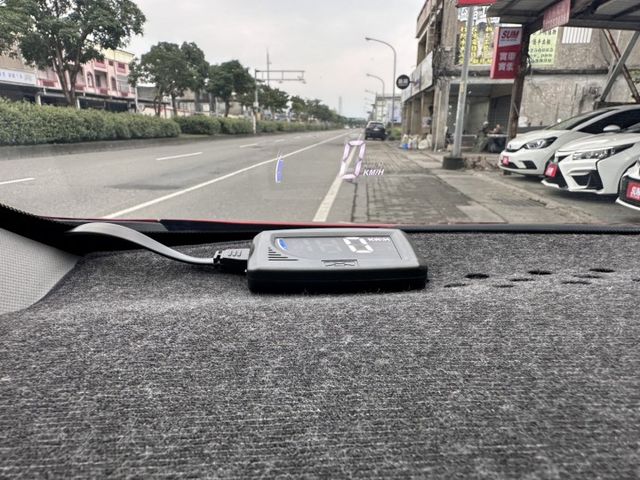 潔承汽車｜Picanto｜1.2｜GT-Line｜免鑰匙｜原鈑件｜實跑8萬1｜已認證  第13張相片