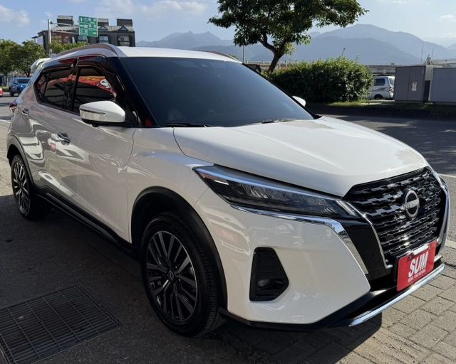 潔承汽車｜KICKS｜1.6｜旗艦版｜原廠影音｜360度環景｜CarPlay｜原鈑件｜僅跑2萬6｜認證車  第2張相片