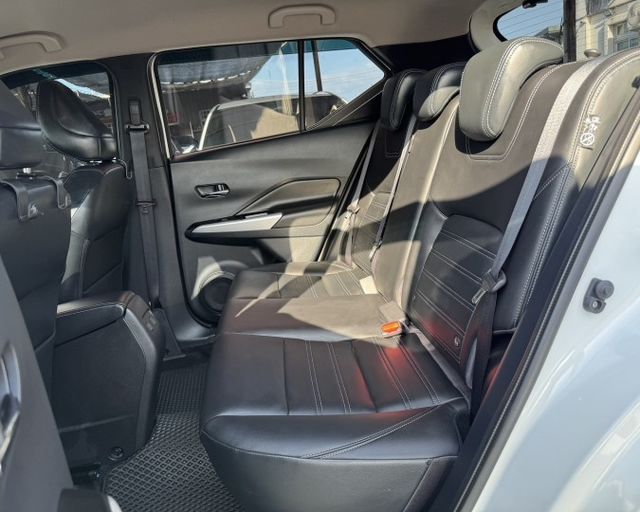 潔承汽車｜KICKS｜1.6｜旗艦版｜原廠影音｜360度環景｜CarPlay｜原鈑件｜僅跑2萬6｜認證車  第10張相片