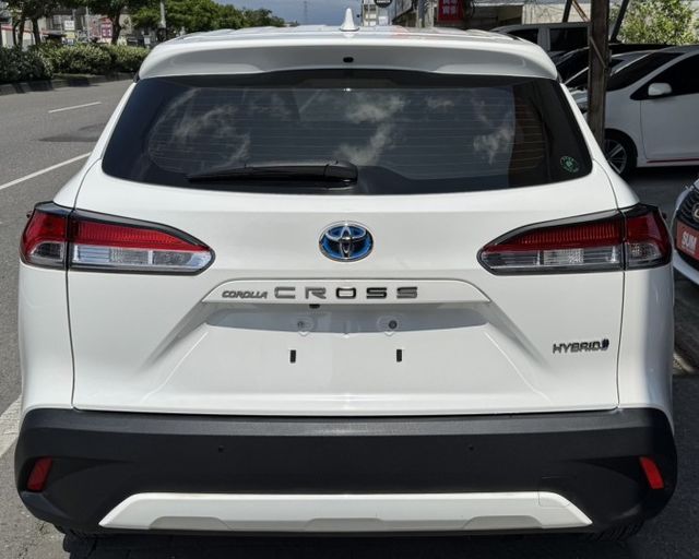 潔承汽車｜Corolla Cross｜Hybrid｜豪華版｜1.8｜安卓主機｜原鈑件｜僅跑4萬5｜認證車  第3張相片