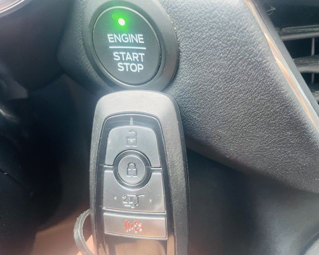 潔承汽車｜KUGA｜2.0｜ST-Line｜AWD｜全景天窗｜盲點偵測｜B&O音響｜ACC跟車｜僅跑8萬7｜認證車  第5張相片