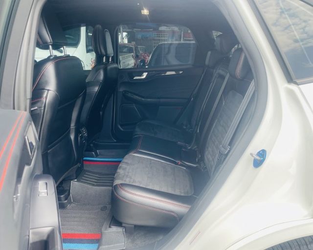 潔承汽車｜KUGA｜2.0｜ST-Line｜AWD｜全景天窗｜盲點偵測｜B&O音響｜ACC跟車｜僅跑8萬7｜認證車  第14張相片