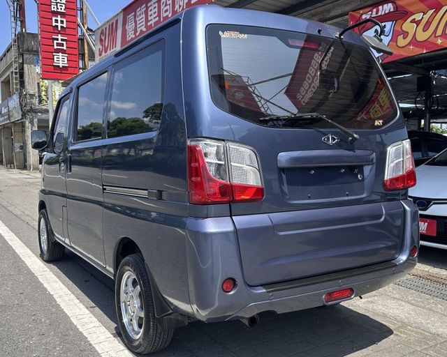 潔承汽車｜菱利｜A180｜1.5｜原廠8人座｜自排｜盲點偵測｜原鈑件｜僅跑8萬3｜認證車  第4張相片