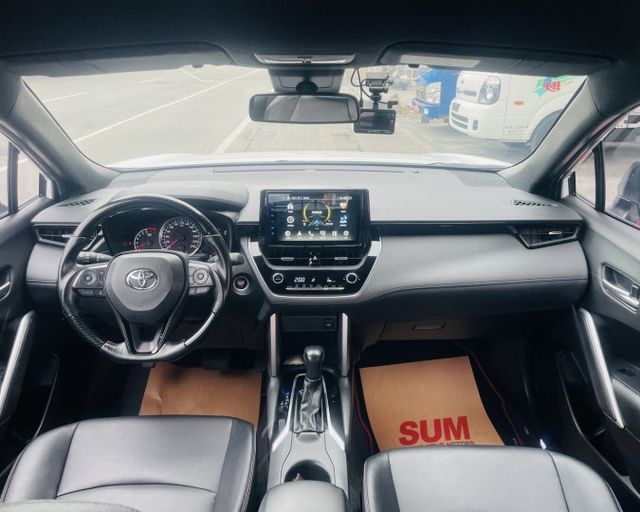 潔承汽車｜Corolla Cross｜汽油｜GR版｜1.8｜I key｜衛星導航｜360環景｜原鈑件｜只跑3萬2｜認證車  第13張相片