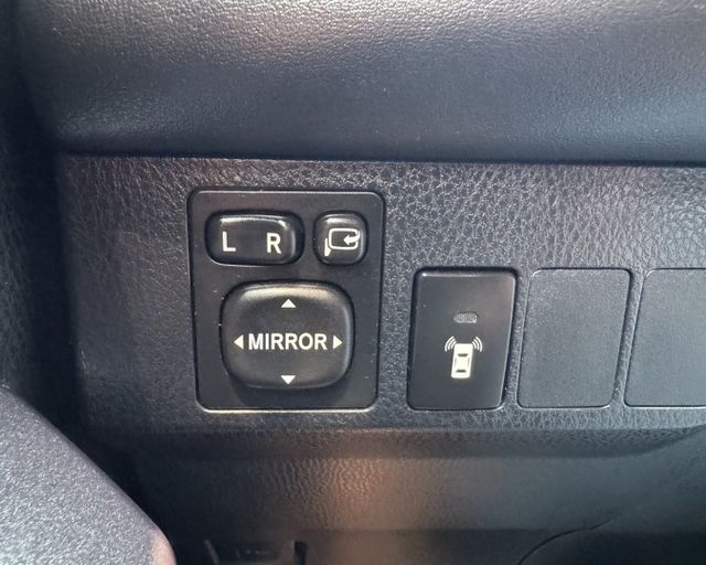 潔承汽車｜RAV4｜2.0｜豪華版｜小改款｜I key｜衛星導航｜倒車顯影｜駕駛座電動椅｜實跑16萬｜認證車  第9張相片