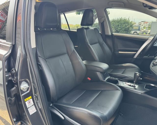 潔承汽車｜RAV4｜2.0｜豪華版｜小改款｜I key｜衛星導航｜倒車顯影｜駕駛座電動椅｜實跑16萬｜認證車  第13張相片