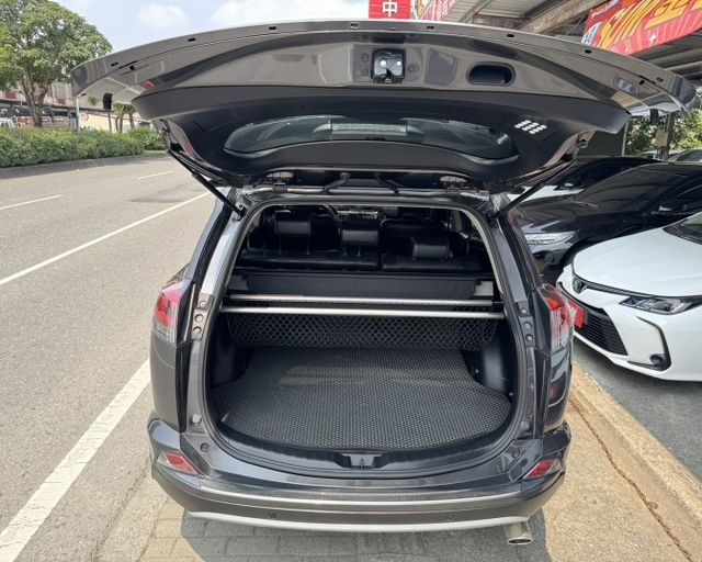 潔承汽車｜RAV4｜2.0｜豪華版｜小改款｜I key｜衛星導航｜倒車顯影｜駕駛座電動椅｜實跑16萬｜認證車  第15張相片