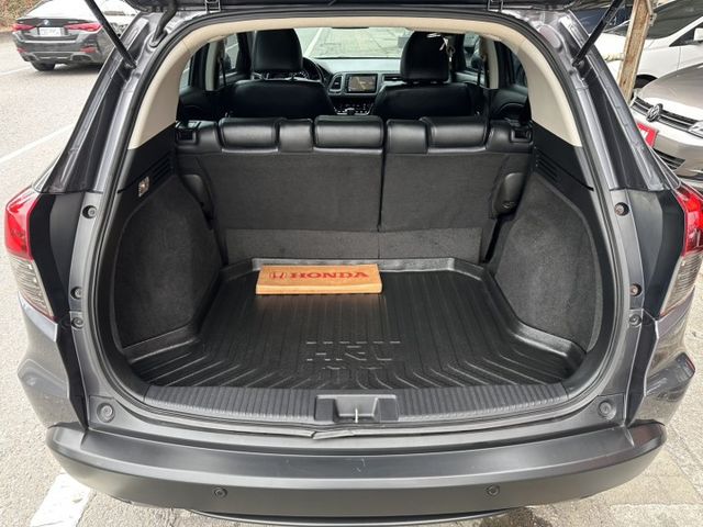 潔承汽車｜HR-V｜1.8｜S版｜I key免鑰｜衛星導航｜倒車顯影｜定速系統｜僅跑10萬｜認證車  第17張相片