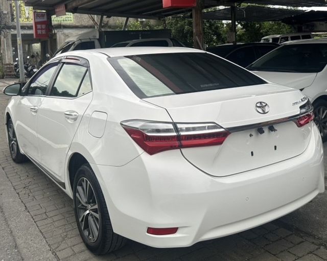 潔承汽車｜ALTIS｜1.8｜11.5代｜豪華版｜安卓主機｜衛星導航｜倒車顯影｜定速｜原鈑件｜只跑11.2萬｜可認證  第4張相片