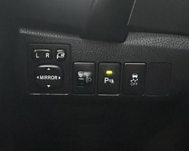 潔承汽車｜ALTIS｜1.8｜11.5代｜豪華版｜安卓主機｜衛星導航｜倒車顯影｜定速｜原鈑件｜只跑11.2萬｜可認證  第9張相片