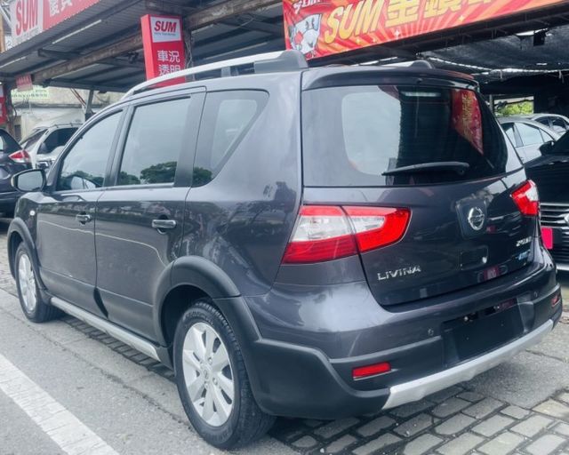 潔承汽車｜LIVINA｜1.6｜原廠影音｜衛星導航｜倒車顯影｜全車原鈑件｜只跑10.2萬｜認證車  第4張相片