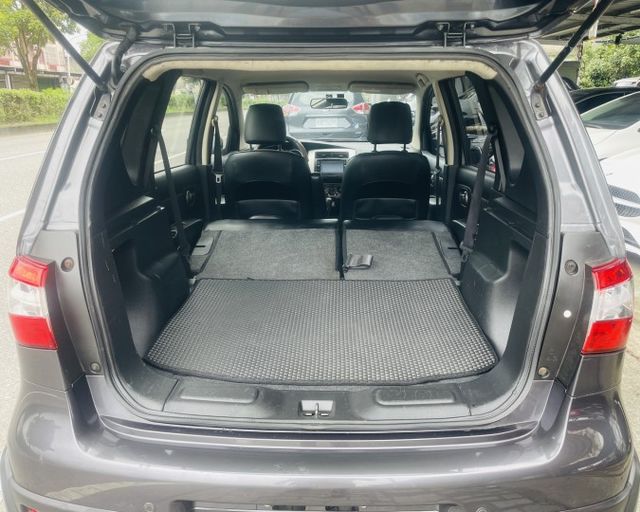 潔承汽車｜LIVINA｜1.6｜原廠影音｜衛星導航｜倒車顯影｜全車原鈑件｜只跑10.2萬｜認證車  第13張相片