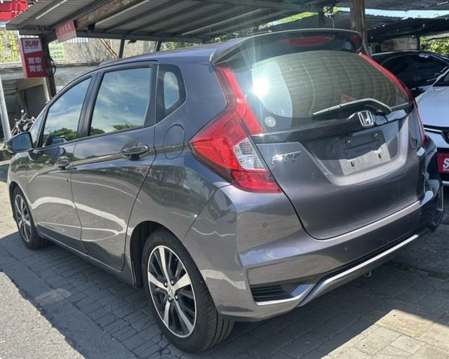 潔承汽車｜Fit｜1.5｜S版｜一鍵啟動｜衛星導航｜倒車顯影｜定速系統｜全車原鈑件｜只跑14萬｜認證車  第4張相片
