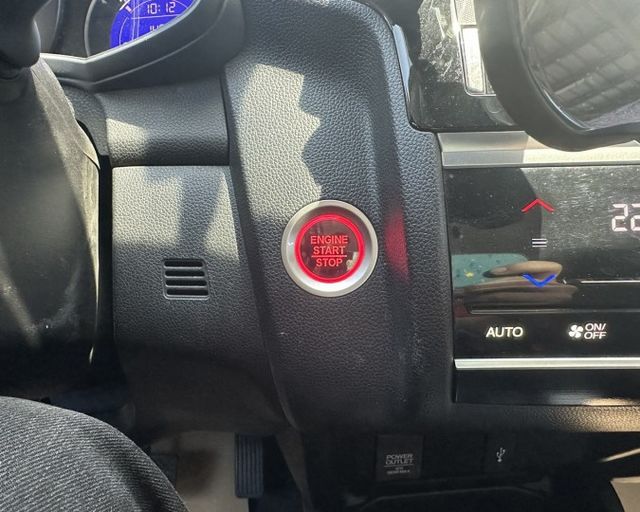潔承汽車｜Fit｜1.5｜S版｜一鍵啟動｜衛星導航｜倒車顯影｜定速系統｜全車原鈑件｜只跑14萬｜認證車  第5張相片